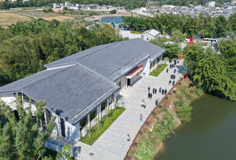 阳江市爱国主义教育基地恩阳台独立大队活动旧址挂牌.jpg