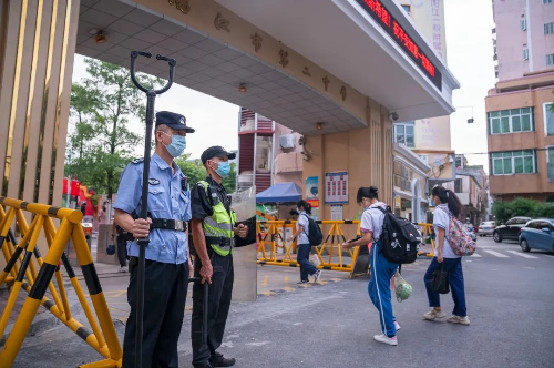 “四见勤务”“三到位”扎牢校园安全“防护圈”.jpg