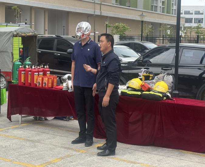 市住房保障事务中心开展消防演练筑牢冬季安全“防火墙”.docx_3