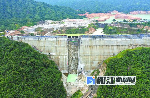 阳江抽水蓄能电站上水库雄姿.jpg