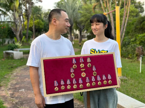 “双警夫妻”最浪漫的事：我们一起立一等功.jpg