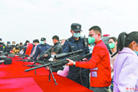 市公安局开展警营文化宣传暨航空知识科普活动.jpg 市公安局开展警营文化宣传暨航空知识科普活动.jpg
