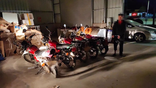 男子流窜4镇偷盗摩托车 阳东警方将其抓获.jpg 男子流窜4镇偷盗摩托车 阳东警方将其抓获.jpg