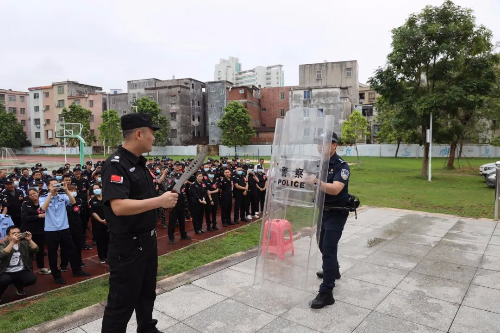 送教到基层2.jpg 送教到基层2.jpg