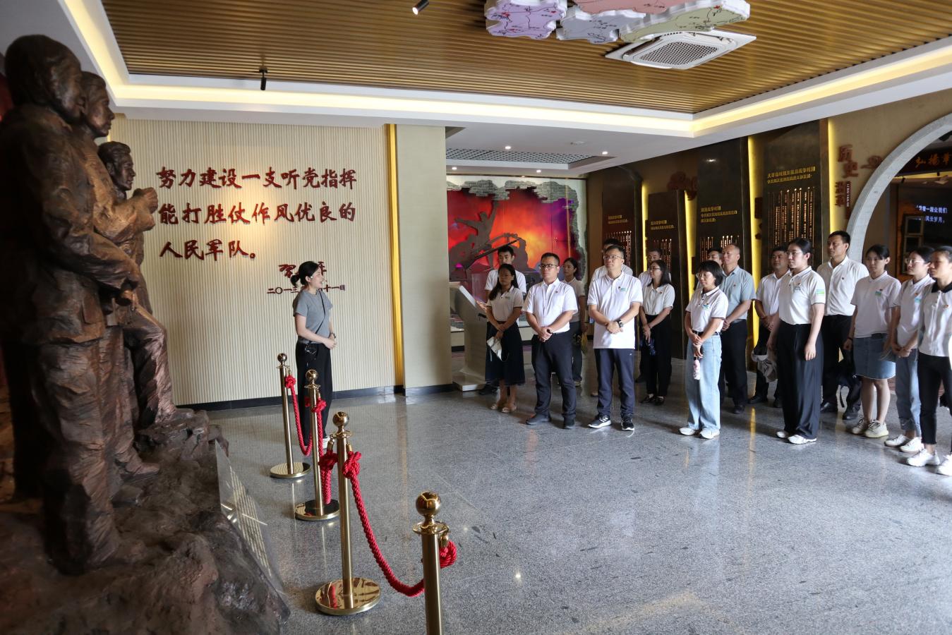 阳江市生态环境局联合生态环境部华南环境科学研究所海洋中心开展“七一”党建共建活动.docx_2